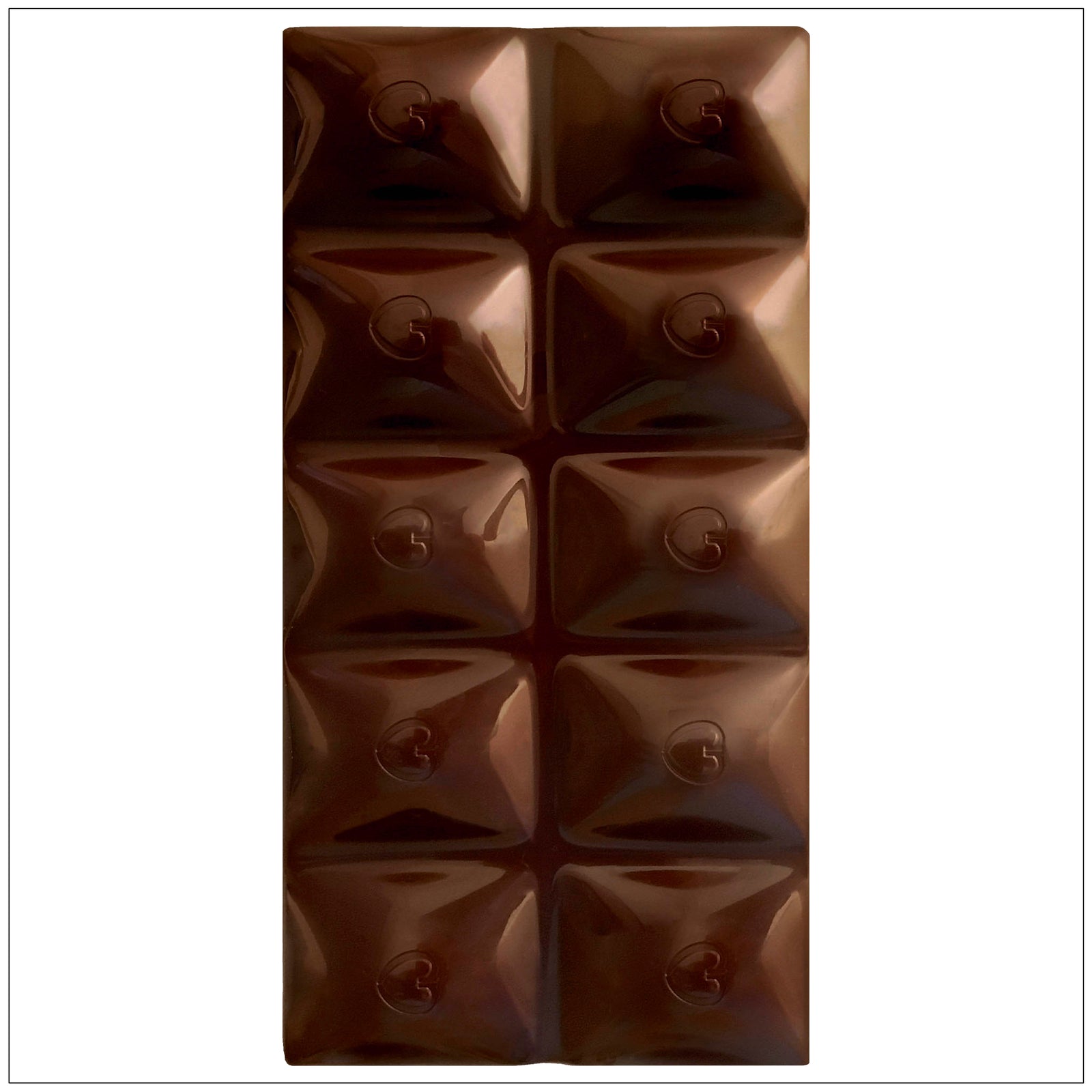 Rich dark chocolate filled with gooey salted caramel for a luxurious sweet and salty indulgence. Buy it from the health food store in the USA - Alive Herbals.