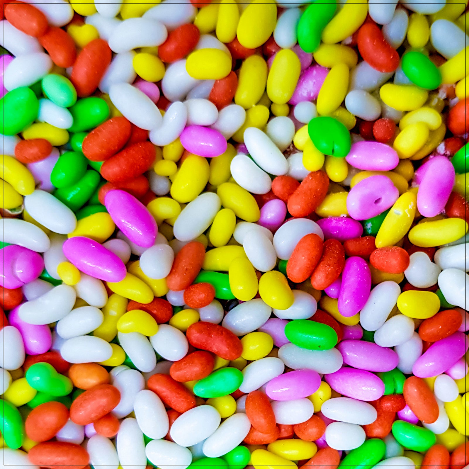 Sweet and crunchy fennel candy made from roasted fennel seeds and sugar, perfect as a natural mouth freshener.