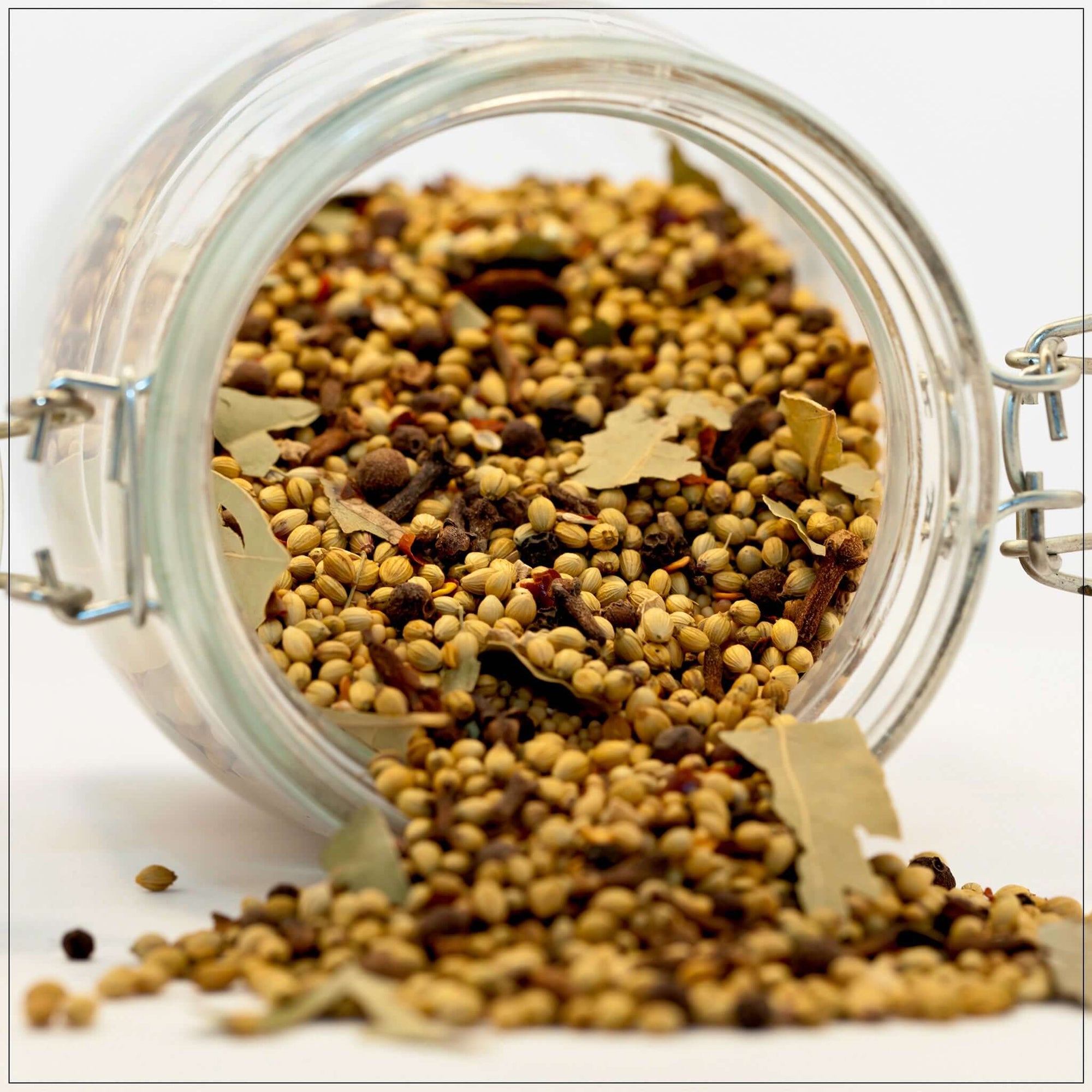 Premium quality pickling spice blend for homemade pickles, featuring all-natural herbs and seasonings, available in the USA.