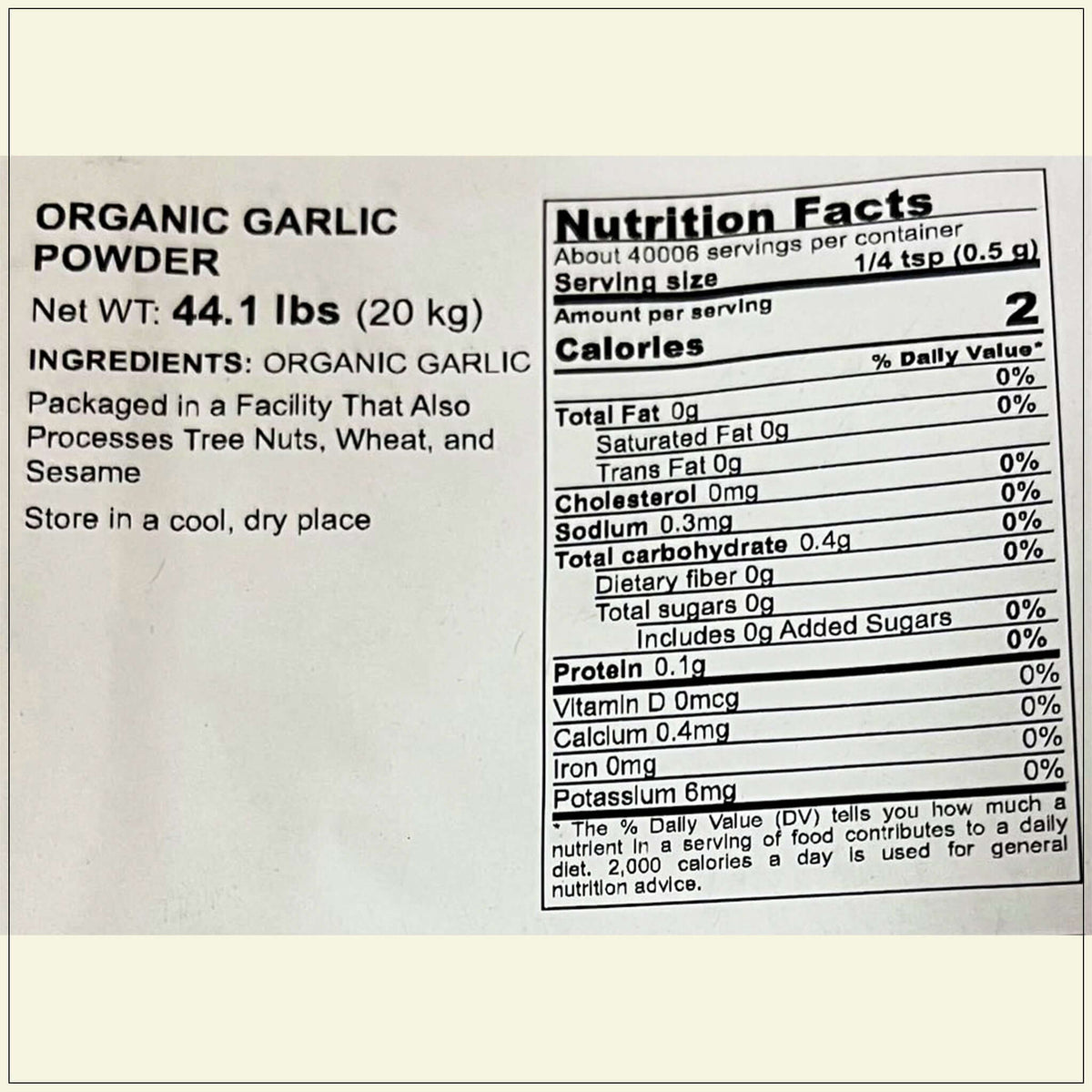 Premium garlic powder with a rich aroma and fine texture in an elegant packaging.